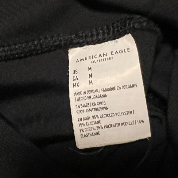 American Eagle, size medium, High Waisted Crossover Everything Legging. Black‎ - Picture 5 of 7